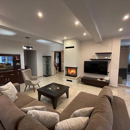 Aristides Guesthouse Krinidhes Экстерьер фото
